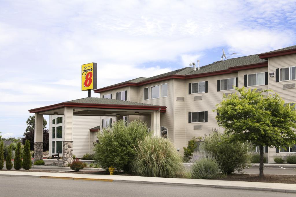 Super 8 By Wyndham Central Pt Medford Motel Central Point Exterior photo